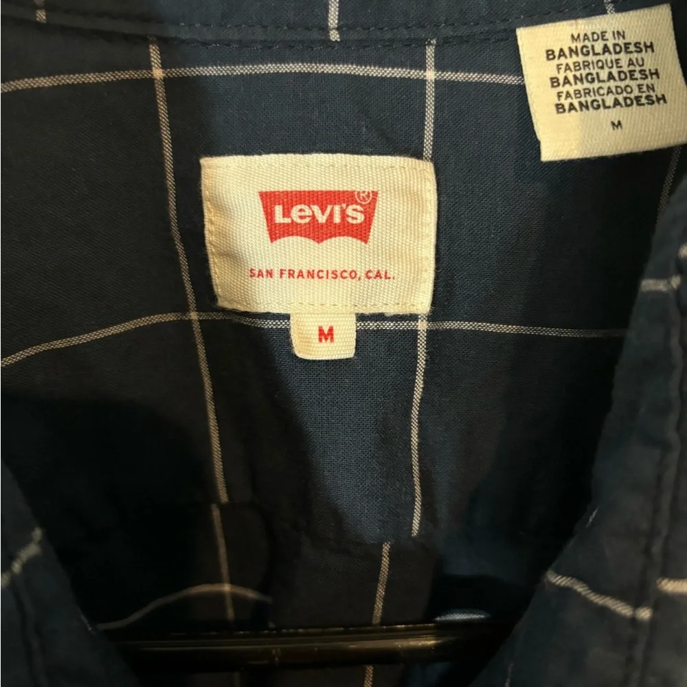 Levi’s Men Medium Short Sleeve Business Casual Button Down Blue Shirt Summer